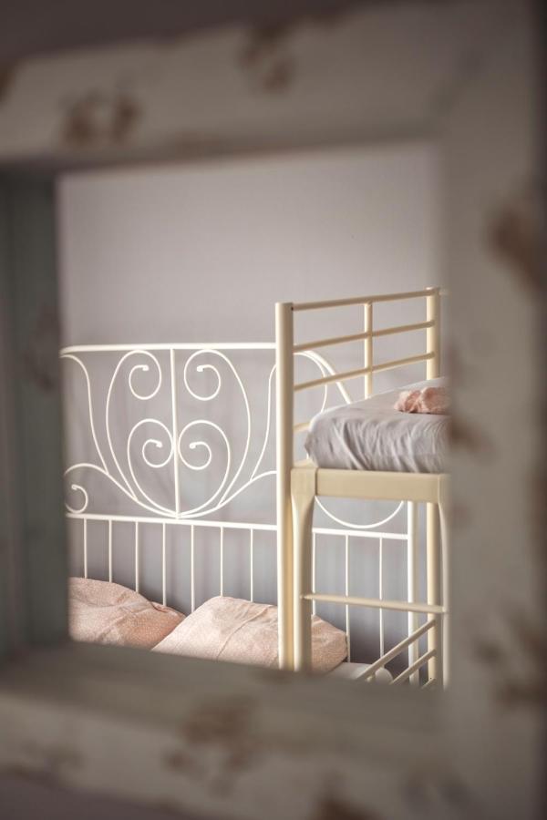 كراكوفيا 4 Couples & 4 Friends Hostel المظهر الخارجي الصورة