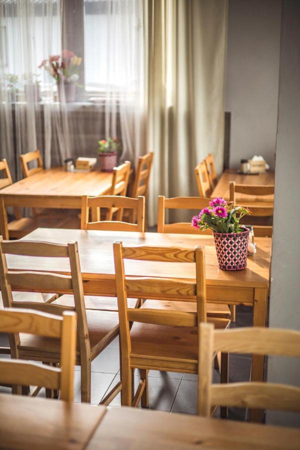 كراكوفيا 4 Couples & 4 Friends Hostel المظهر الخارجي الصورة