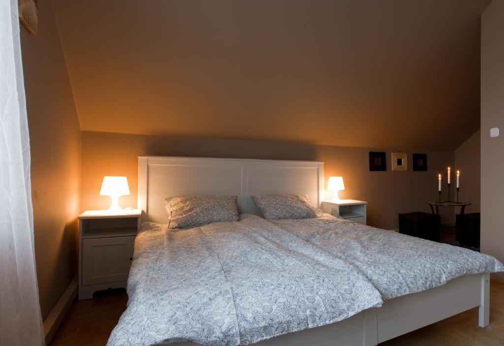 كراكوفيا 4 Couples & 4 Friends Hostel الغرفة الصورة